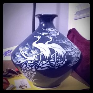 Asian cranes ceramic vase